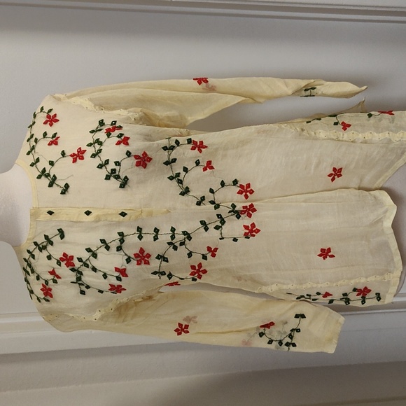 No brand Tops - Sheer Gauze Embroidered Floral Tunic Top M